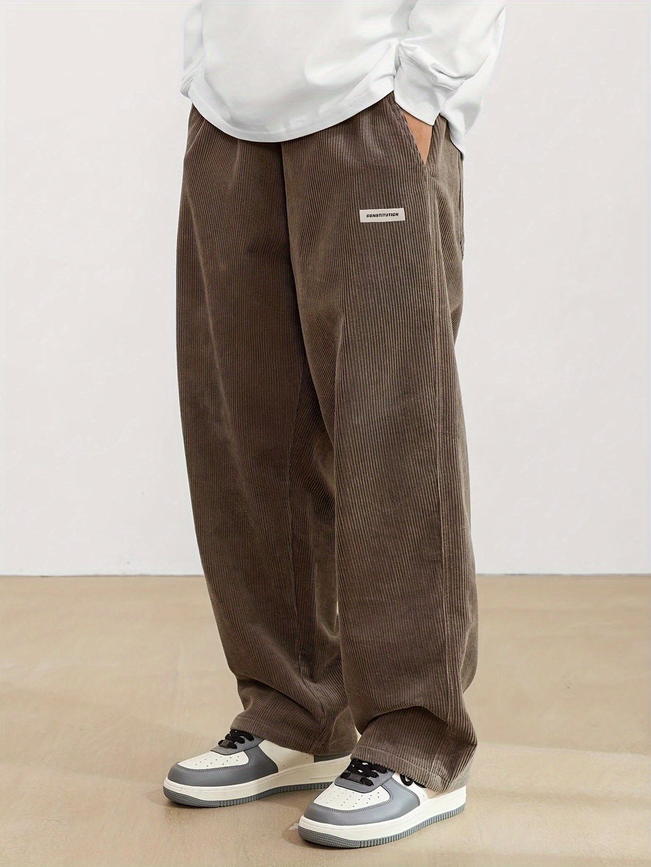 Finn – Stylish Men's Cord Trousers with Practical Pockets - Pants - Flaro