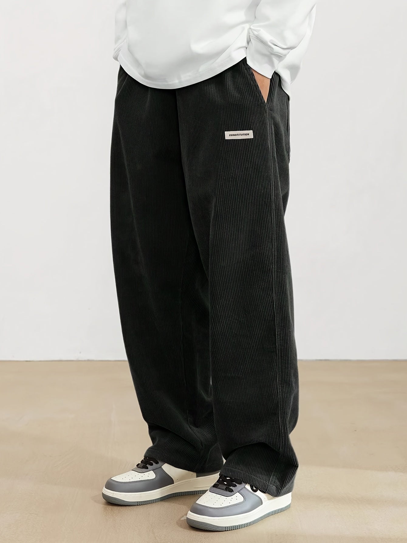 Finn – Stylish Men's Cord Trousers with Practical Pockets - Pants - Flaro