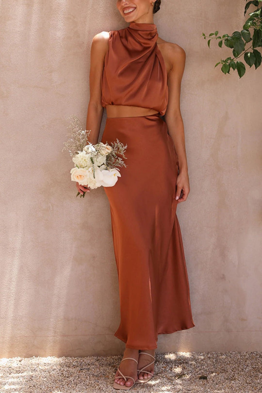 Inaya – Elegant Maxi Dress in Flowing Fabric - Dresses - Flaro