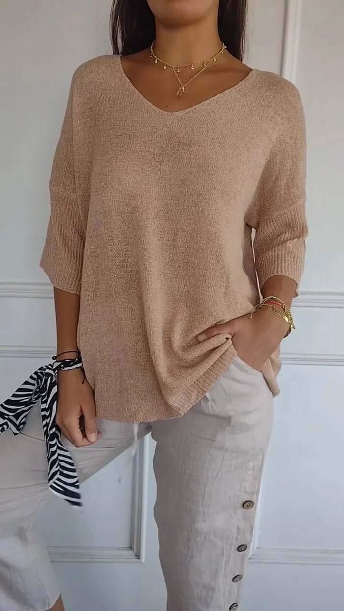 Juna – Elegant V - Neck Knitted Top - Tops - Flaro
