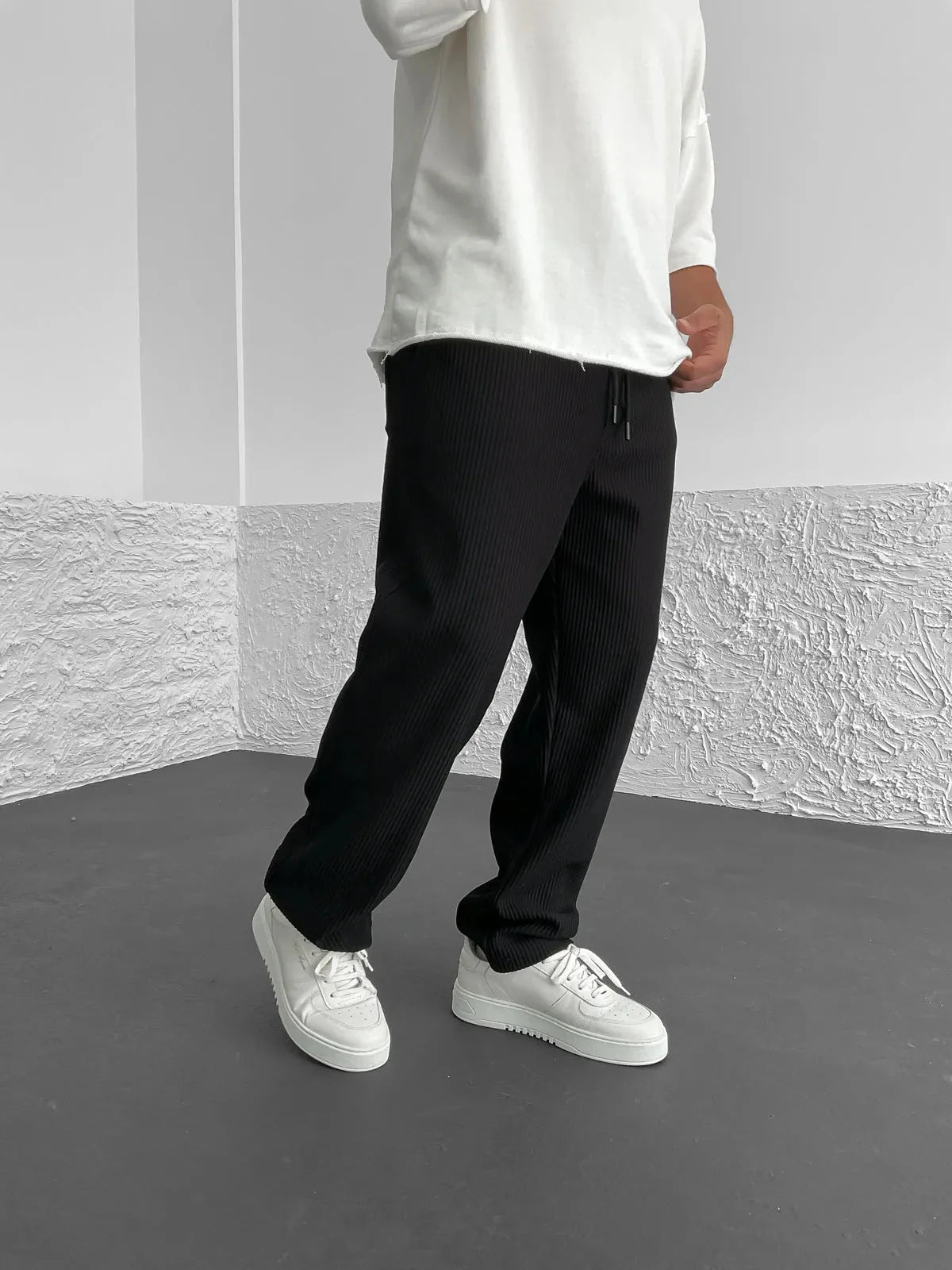 Xaver – Relaxed Ribbed Trousers - Pants - Flaro