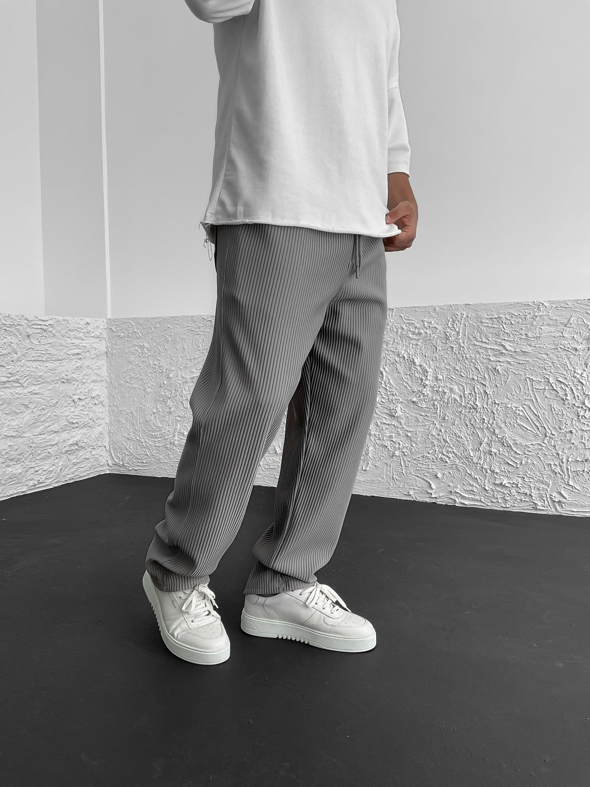 Xaver – Relaxed Ribbed Trousers - Pants - Flaro
