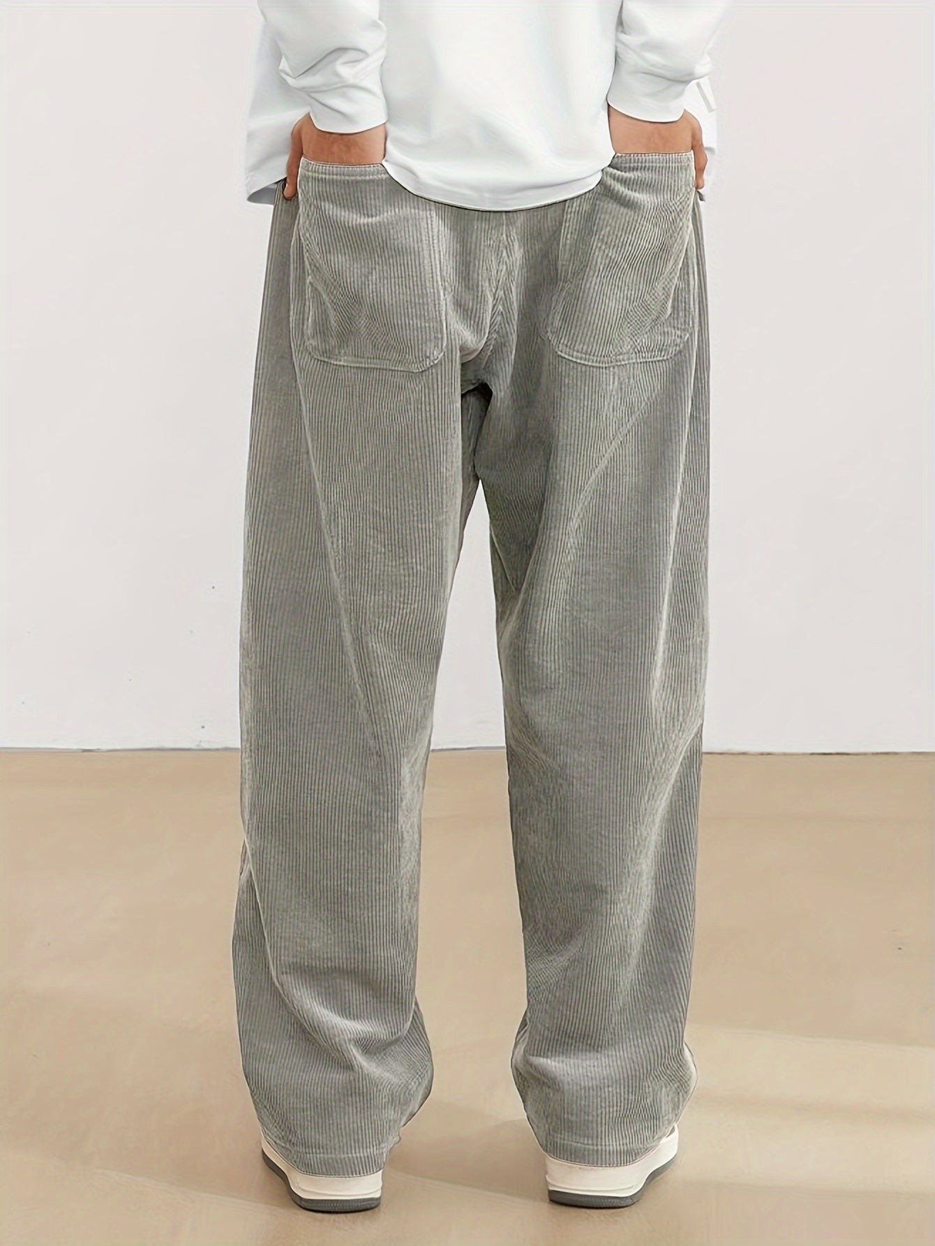 Finn – Stylish Men's Cord Trousers with Practical Pockets - Pants - Flaro