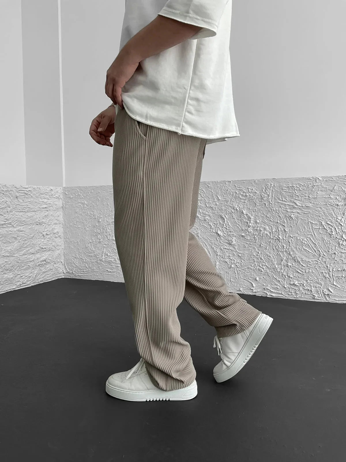 Xaver – Relaxed Ribbed Trousers - Pants - Flaro